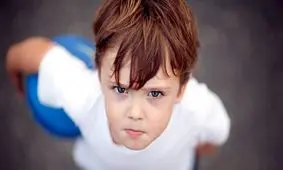 با حاضرجوابی کودکان چه کنیم؟ (+ 4 توصیۀ کاربردی)