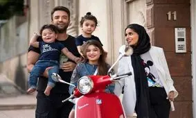 بنیامین بهادری با بدل احمدی‌نژاد همبازی شد