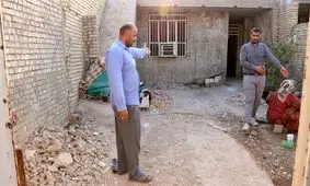 صف‌آرايي لودرها برای تخریب روستاي ابوالفضل