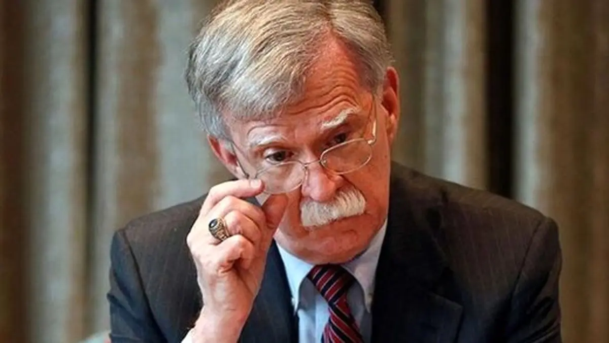 بولتون: کلید زدن مکانیسم ماشه باعث شد احمق جلوه کنیم