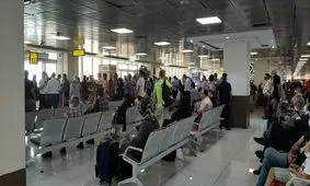 تصویری عجیب از تجمع مردم در فرودگاه برای سفر به کیش/ عکس