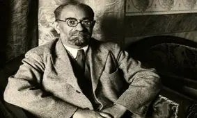 اعلامیه دولت فروغی خطاب به مردم: خون‌سردی خود را حفظ کنید