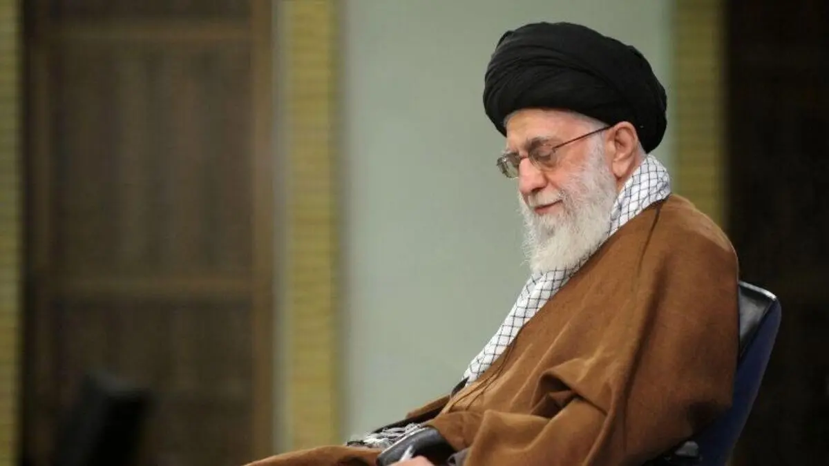 آیا کار کردن در روز عاشورا اشکال دارد؟/ پاسخ از رهبر انقلاب