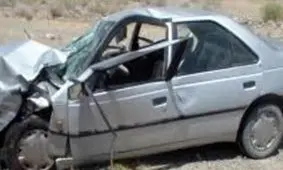 آتش‌سوزی خودروی ۴۰۵ با ۱۲ سرنشین