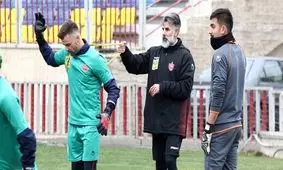 چه کسانی برای پوشیدن شماره یک پرسپولیس شانس دارند؟