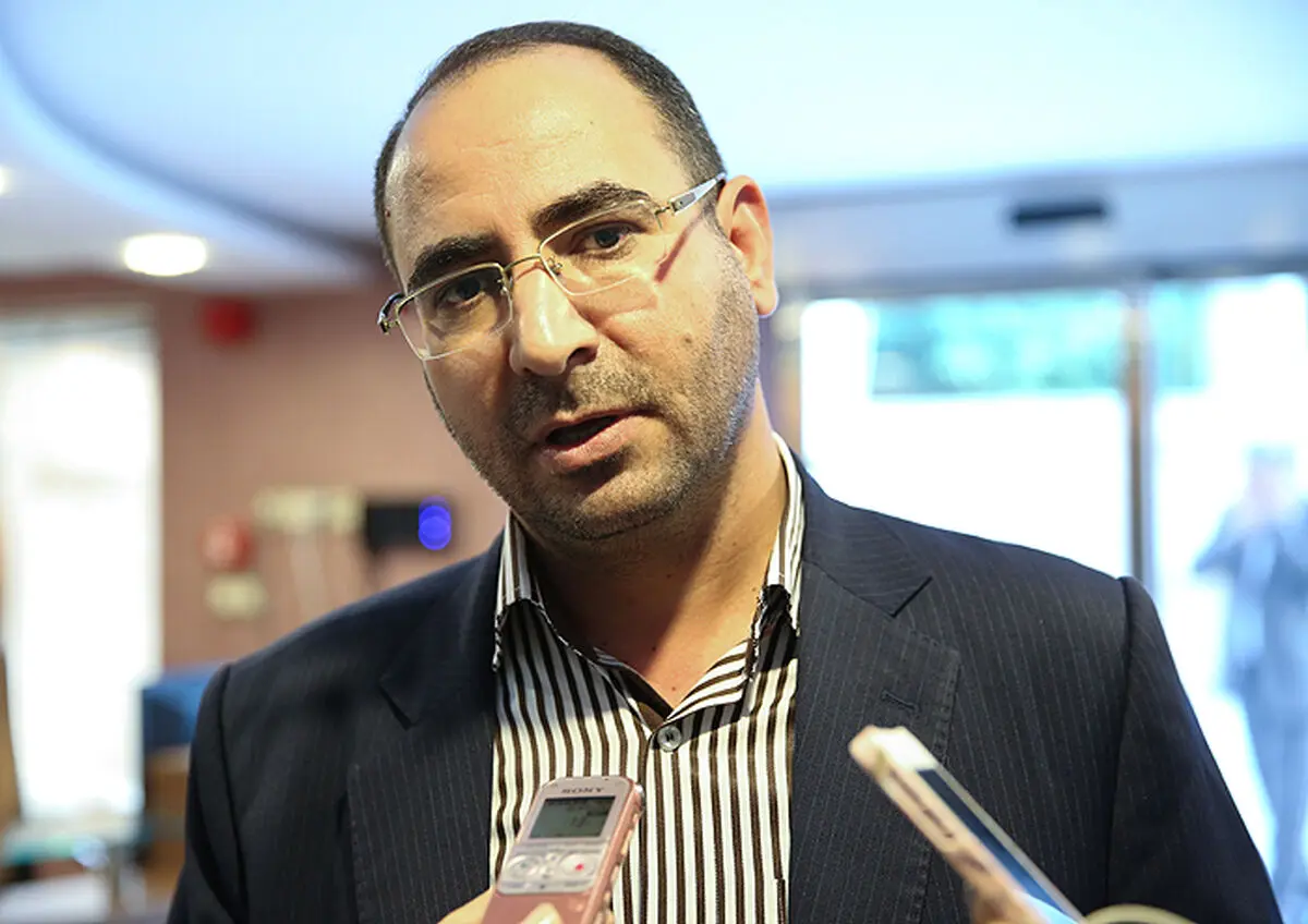 فروش اوراق سلف نفتی با طرح گشایش اقتصادی رئیس جمهوری تفاوت دارد