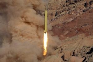 موشک ایرانی که اسرائیل و پایگاه‌های نظامی آمریکا را به راحتی هدف قرار می دهد / عکس