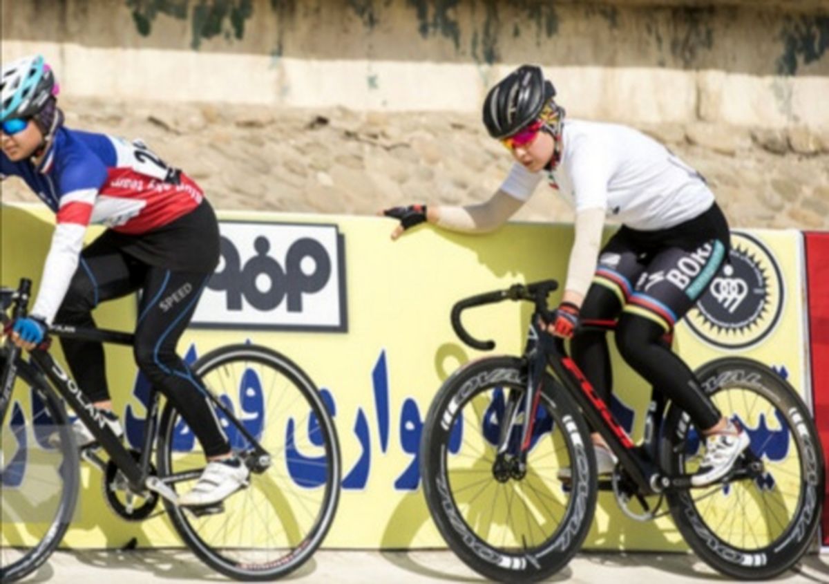 اعتراض دختران دوچرخه سوار به وضعیت قراردادهای لیگ