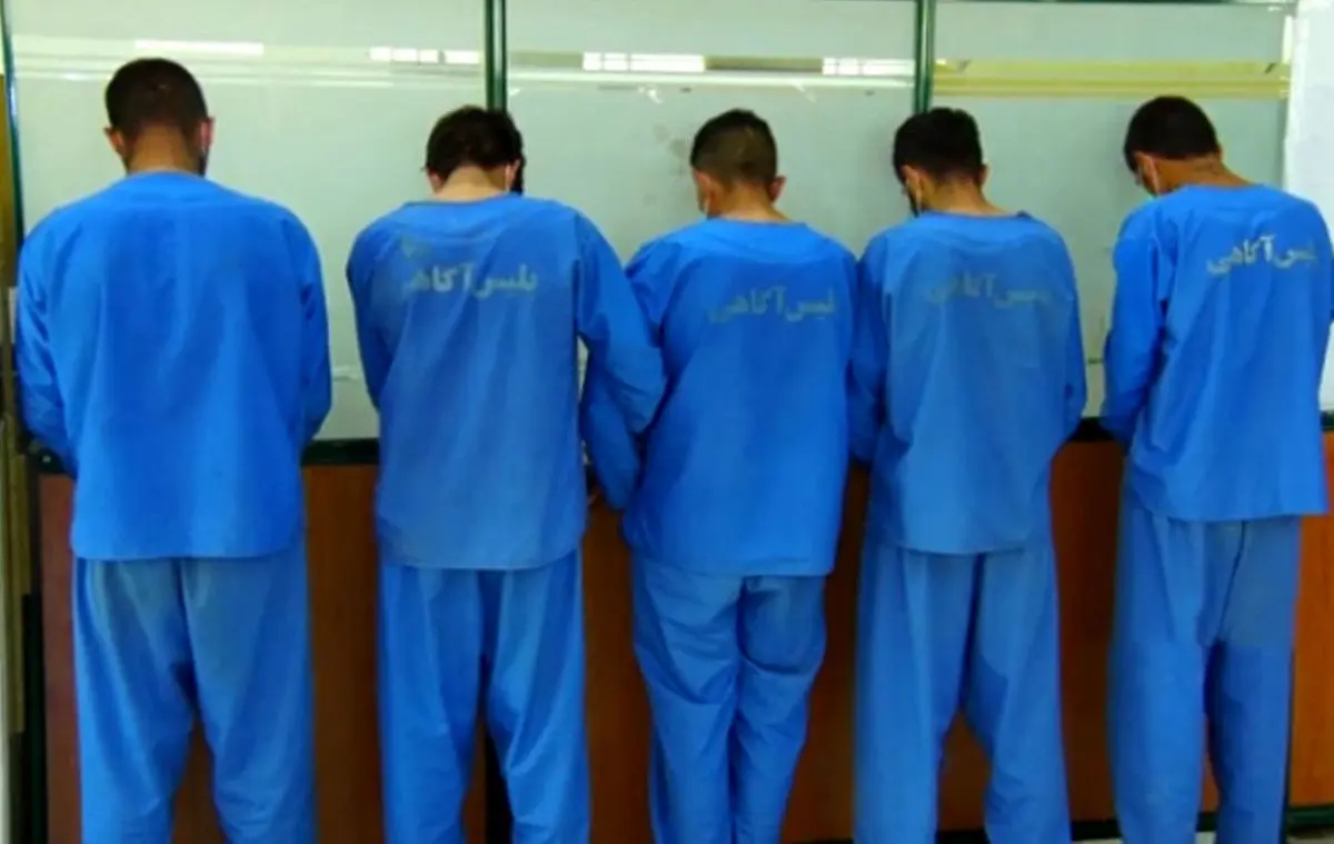 تعطیلی دورهمی توسط پلیس / دستگیری 13 زن و مرد مست یاسوجی