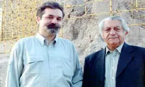 راحت گریه می‌کرد و راحت می‌خندید