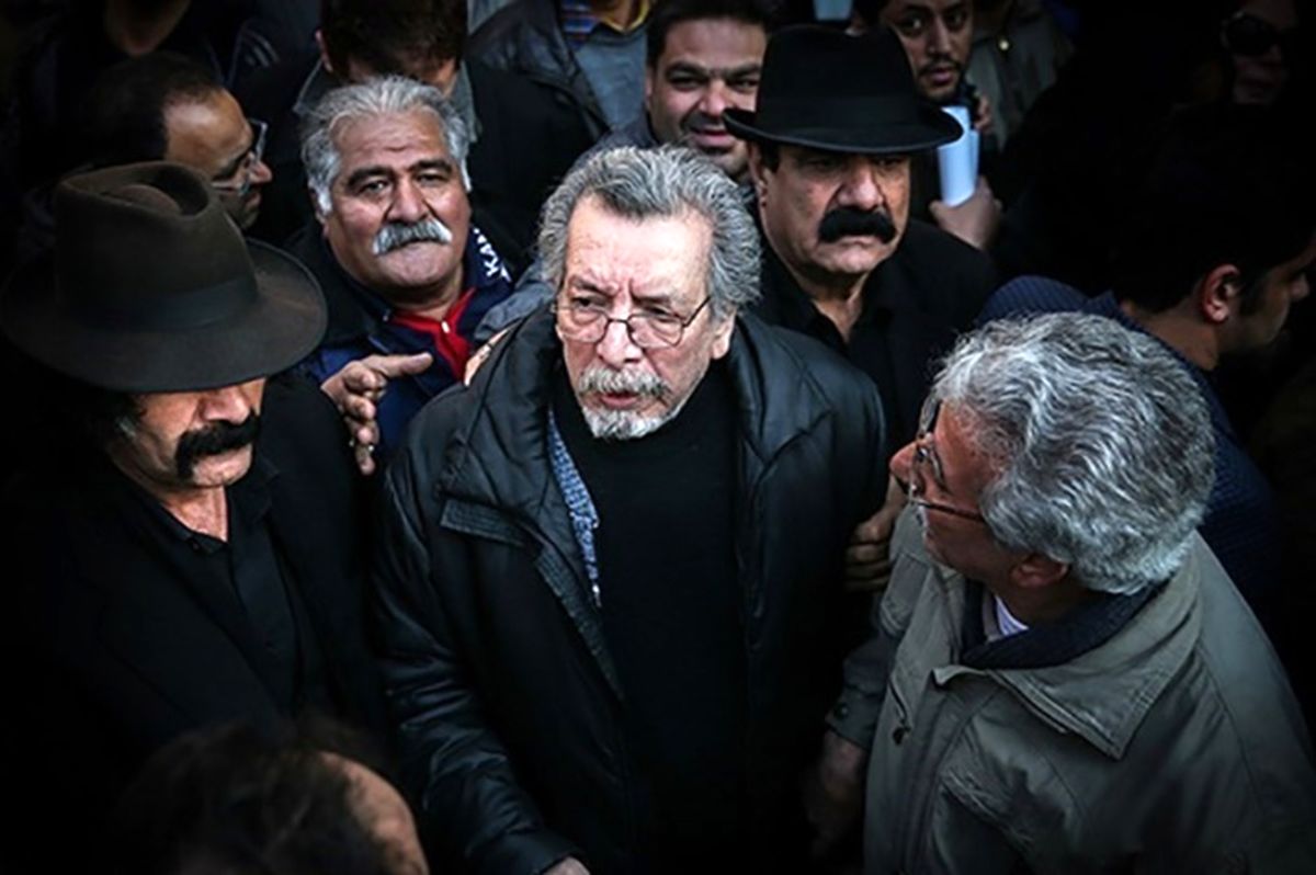 سکانسی از نقش آفرینی زندهیاد بهمن مفید در فیلم «قیصر»/ ویدئو