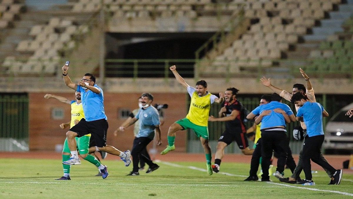 آلومینیوم اراک به لیگ برتر فوتبال صعود کرد