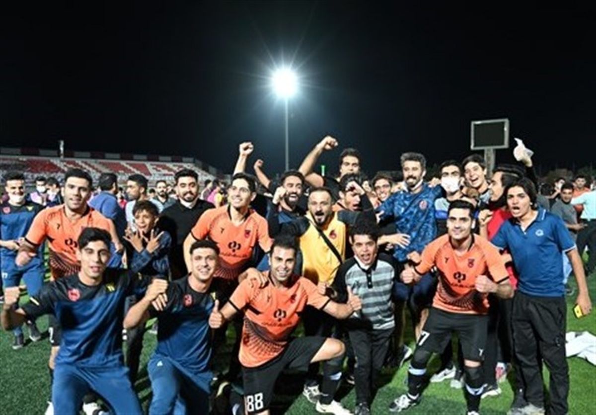 جشن قهرمانی مس رفسنجان در لیگ دسته اول فوتبال برگزار شد