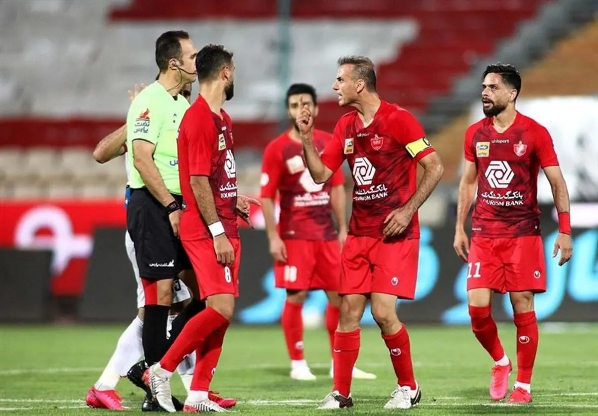 فنونی‌زاده: در حضور سیدجلال، بازیکنان دیگر نباید با داور صحبت کنند