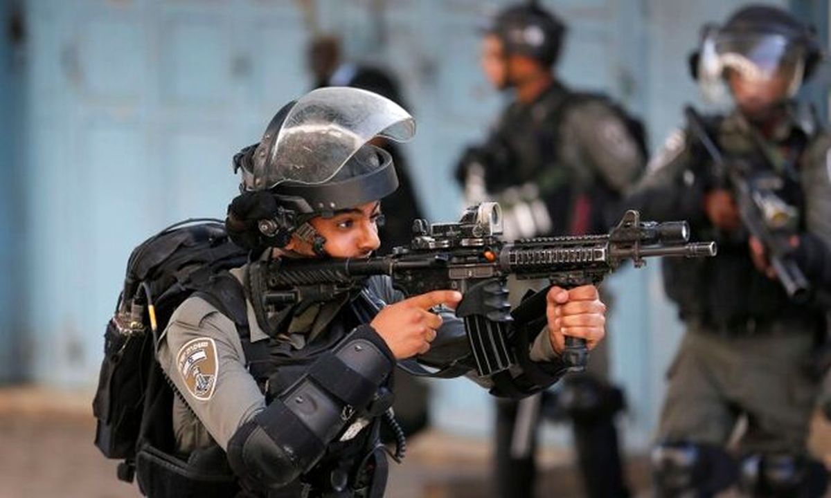 تیراندازی به یک معلول فلسطینی در قدس/انتشار فیلم آزار کارگران فلسطینی توسط سرباز اسرائیلی