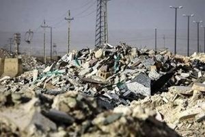 انباشت حجم زیادی از نخاله در حاشیه آزادراه تهران-کرج