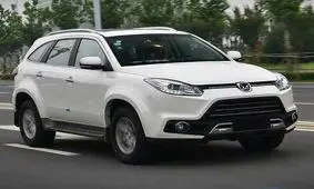 فروش یک خودرو شاسی‌بلند با قیمت نجومی در ایران آغاز شد