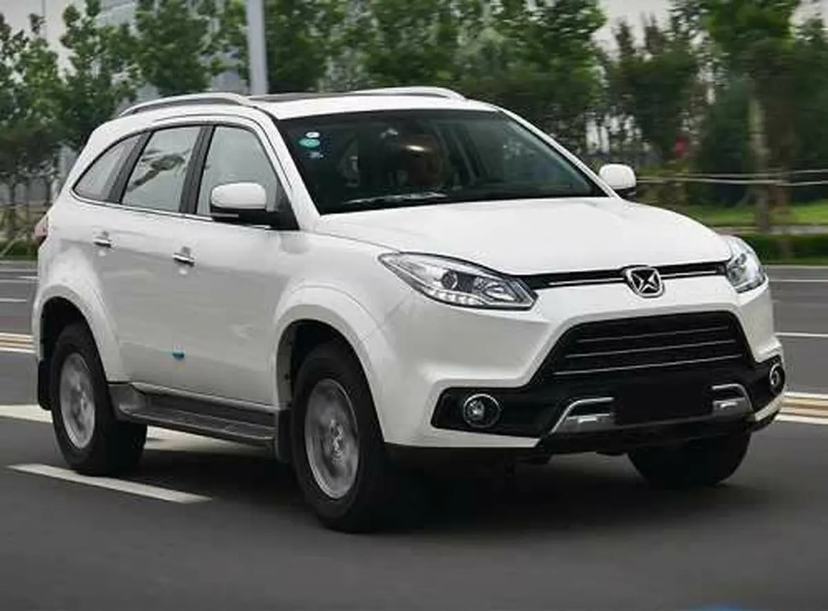 فروش یک خودرو شاسی‌بلند با قیمت نجومی در ایران آغاز شد