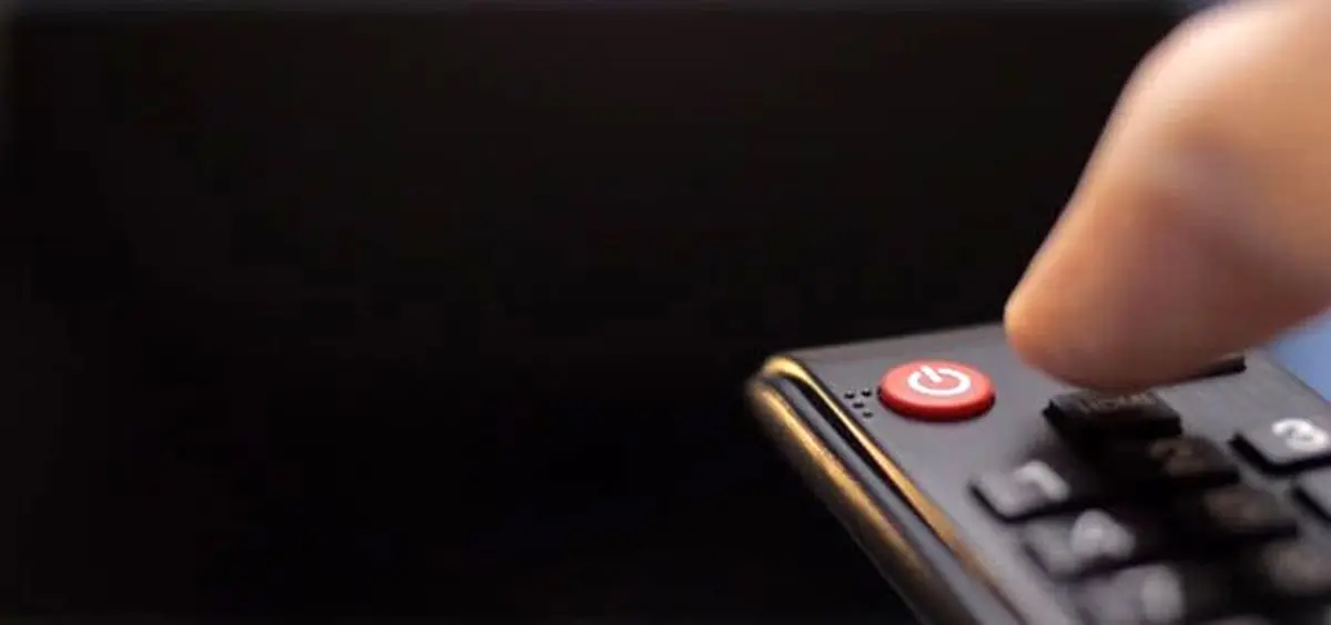 تلویزیون به کدام سخنرانان و مداحان آنتن می‌دهد؟