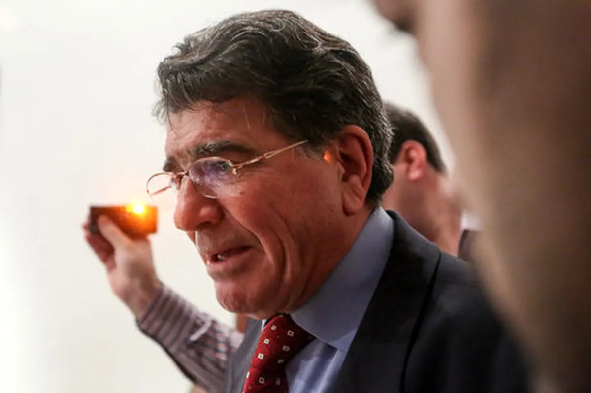 به شایعه‌ها درباره شجریان توجه نکنید