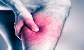 ۱۰ نشانه ای که لخته خون را در پا نشان می دهد