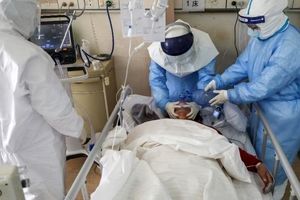 مرگ پزشک مشهور بیمارستان خاتم الانبیا به علت کرونا/عکس