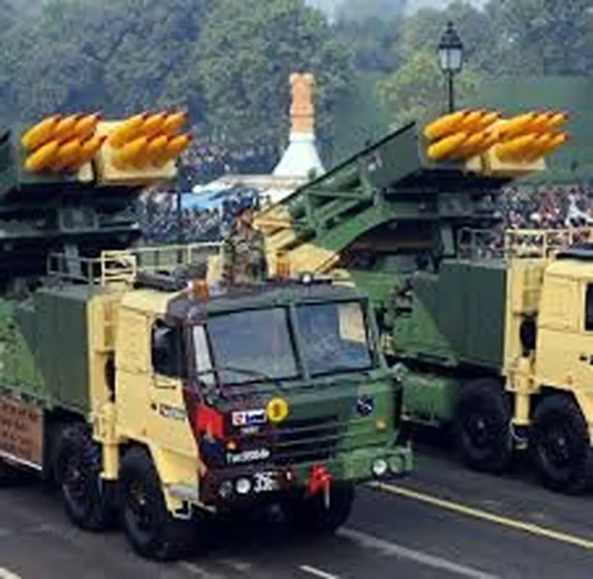 هند تجهیزات موشکی جدید در مرز چین مستقر می‌کند