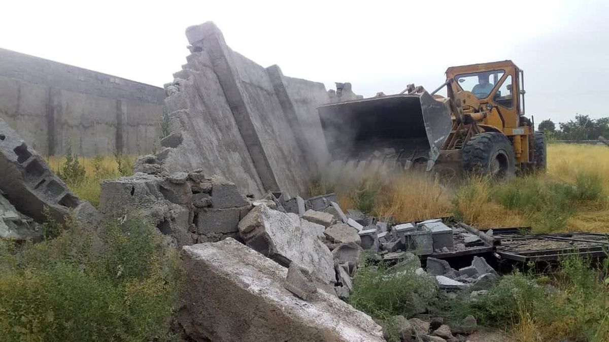 تخریب ۹۲ بنای غیرمجاز در اراضی کشاورزی استان قزوین