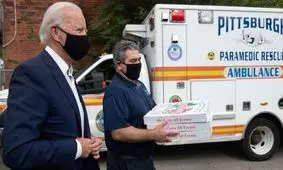 بایدن برای نیروهای امدادی در پیتسبرگ پیتزا خرید