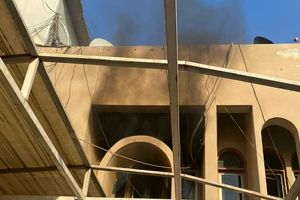 دفتر شبکه تلویزیونی هتاک عراقی به آتش کشیده شد