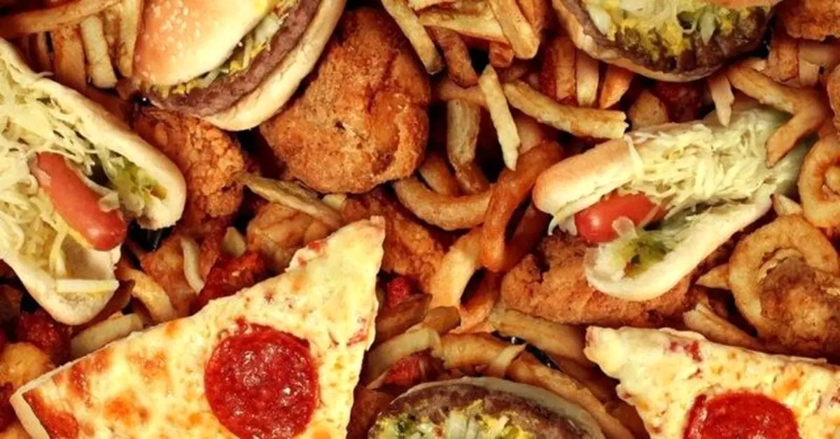 خوردن غذاهای فرآوری شده بدن را سریع‌تر پیر می‌کند