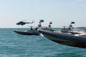 سرعت قایق‌های موشک انداز نیروهای مسلح ایران چند کیلومتر است؟