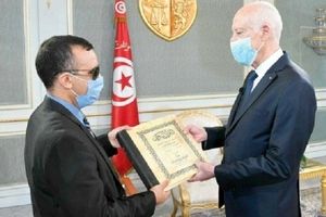 یک نابینا در تونس وزیر شد