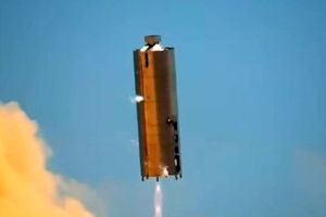 پرتاب آزمایشی نمونه اولیه موشک "استارشیپ" شرکت "اسپیس‌ایکس"