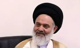 امام جمعه قم: باید به خاطر لاابالی گری برخی افراد در ایام محرم خون گریه کرد