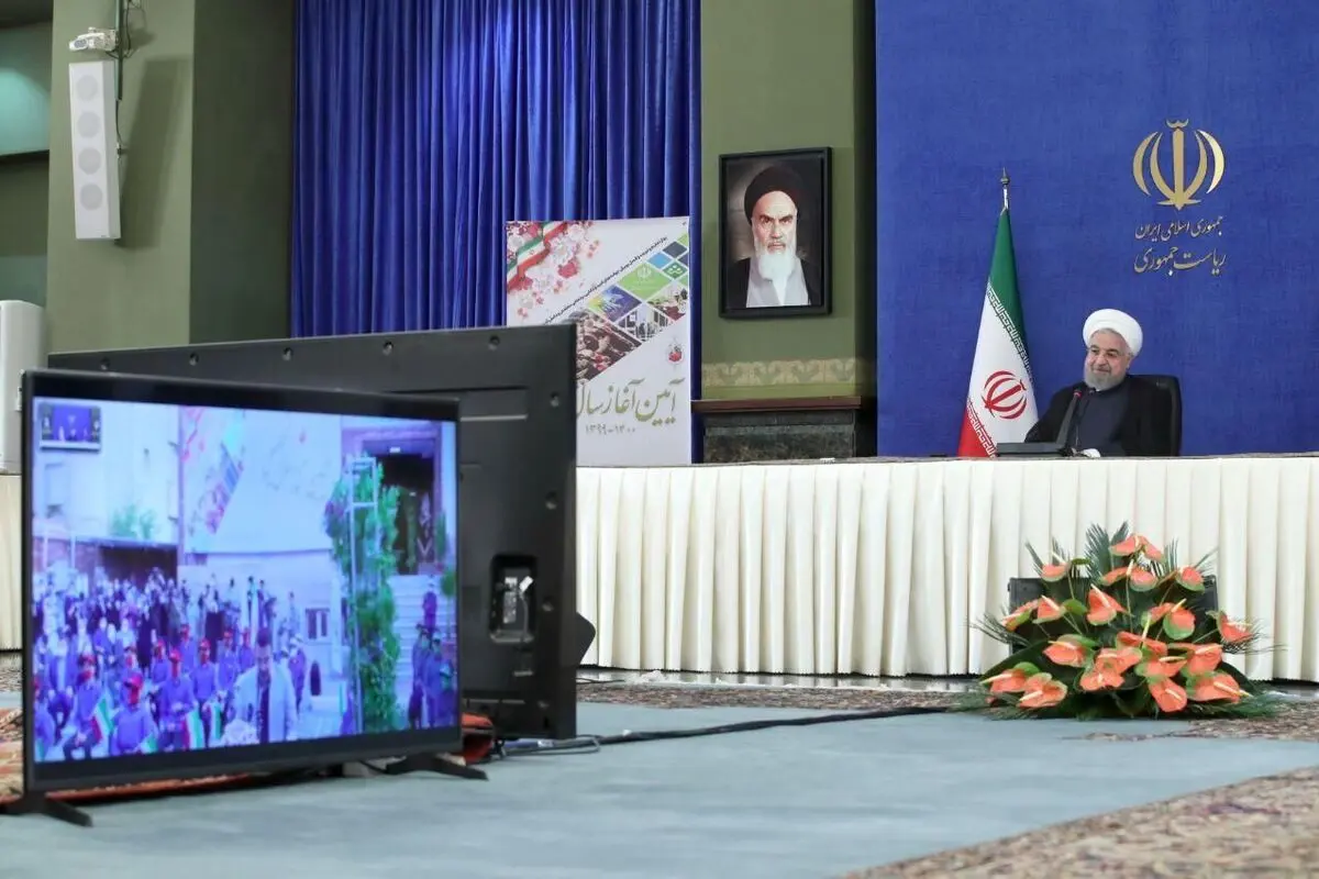 زنگ آغاز سال تحصیلی ۱۴۰۰-۱۳۹۹ نواخته شد / روحانی: ثابت می‌کنیم دوگانگی سلامت و آموزش نادرست است / ویدئو