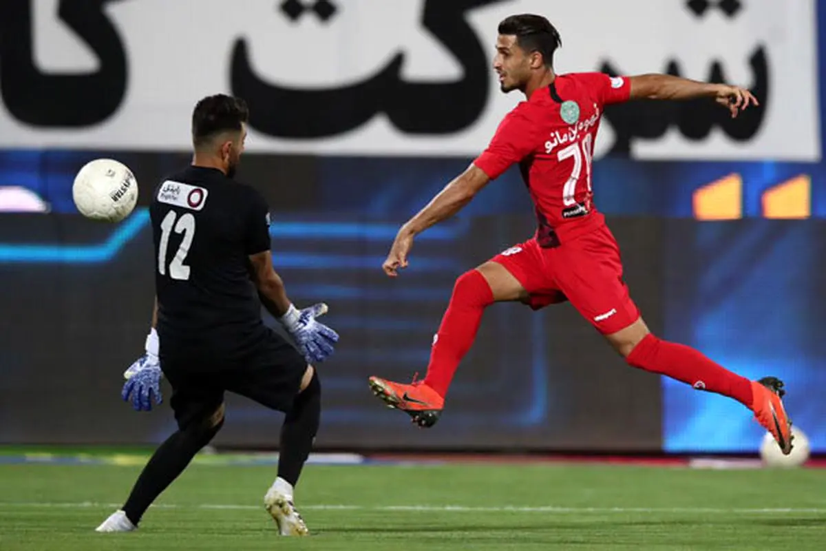 با پرسپولیس شفاف بودم/ کلاس نمی‌گذارم و ۱۰ میلیارد نمی‌خواهم