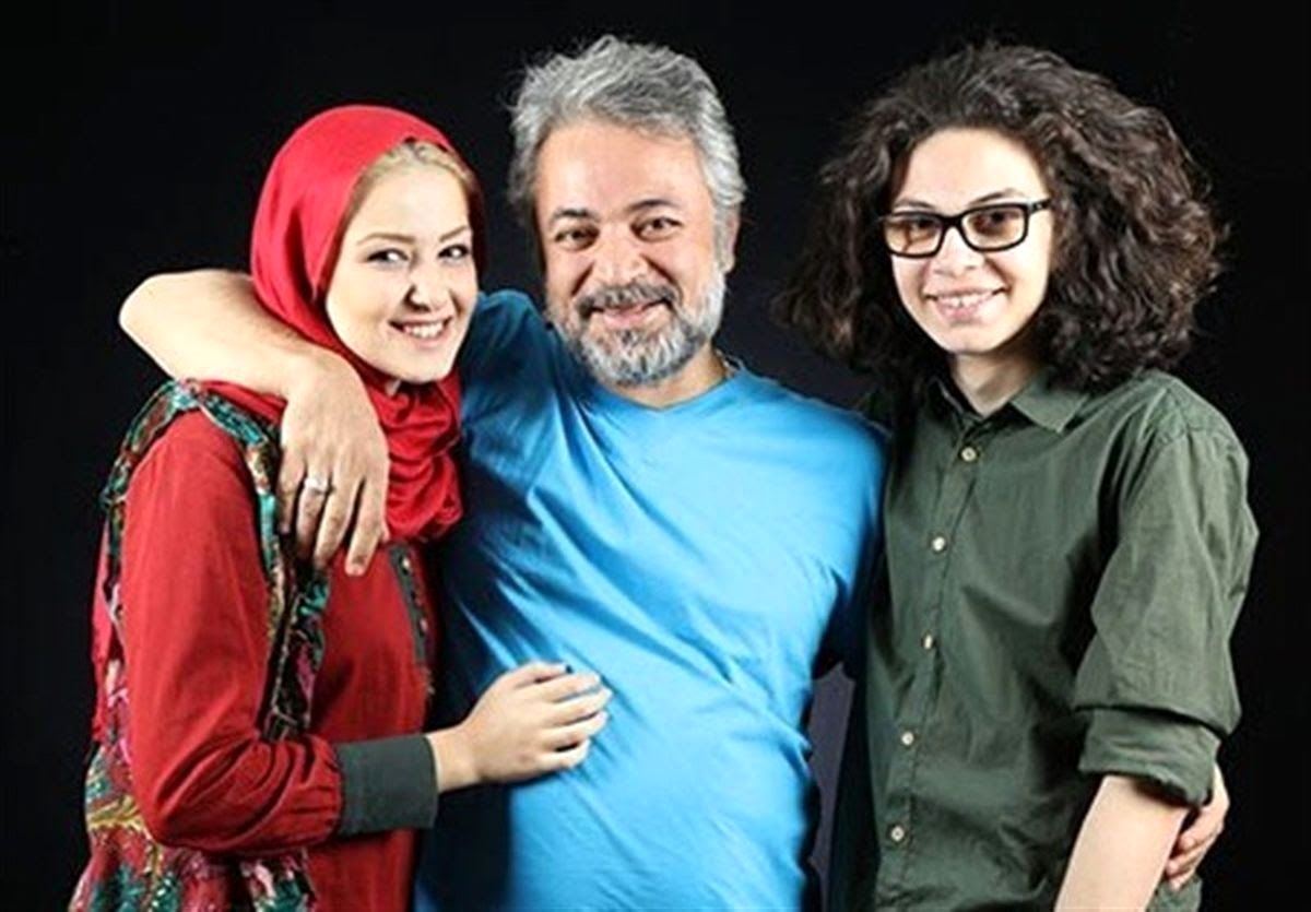 گریه دختر حسن جوهرچی و ابراز دلتنگی برای پدرش/ ویدئو