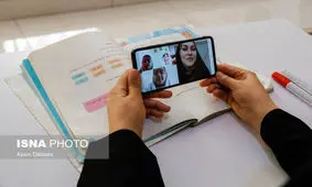 برای آموزش آنلاین، نظمی مقتدرانه و صمیمی برای کودک ایجاد کنید