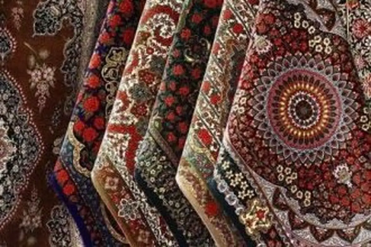 کاهش صادرات فرش اصفهان به دلیل تحریم ها و کرونا / بروکراسی سد بزرگ مقابل صادرکنندگان در اصفهان