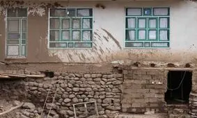 پرداخت 200 میلیون ریال وام با بهره 5درصد برای بازسازی خانه‌های سیل زدگان آذربایجان شرقی