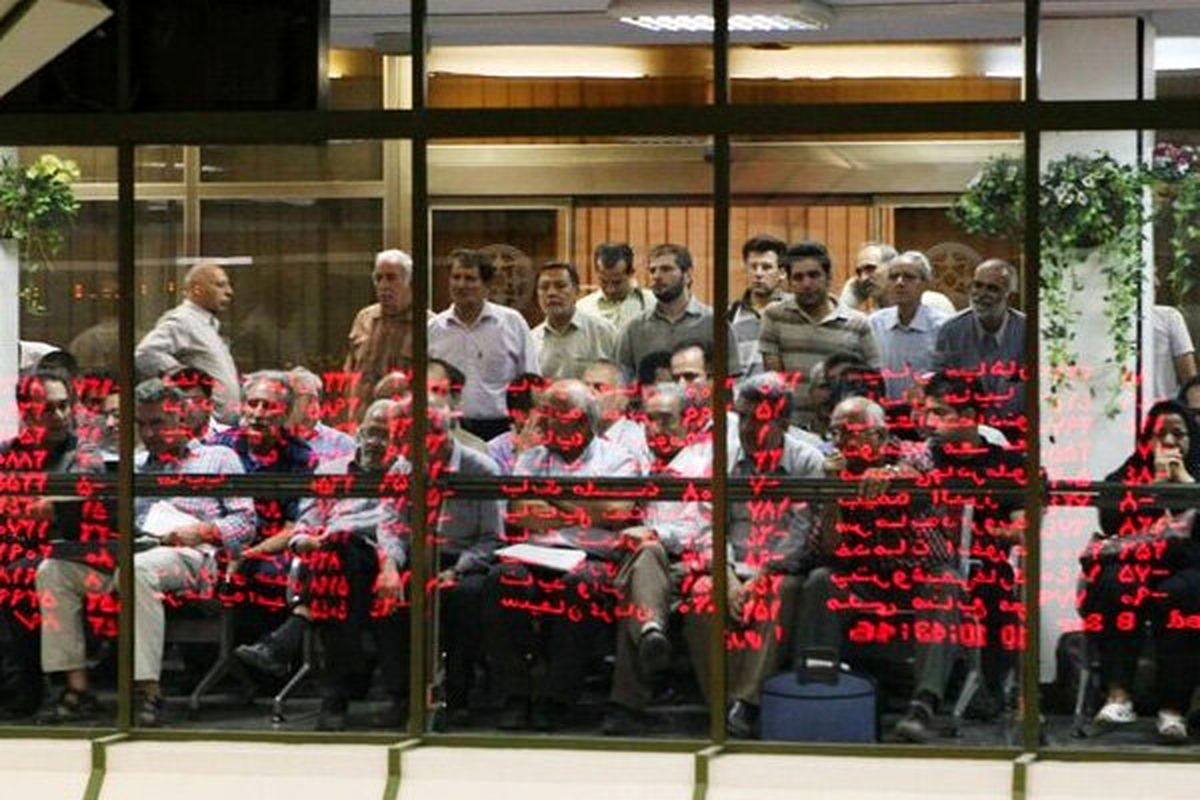نقش حقوقیها و رفتار نسجیده دولت در ریزش بازار