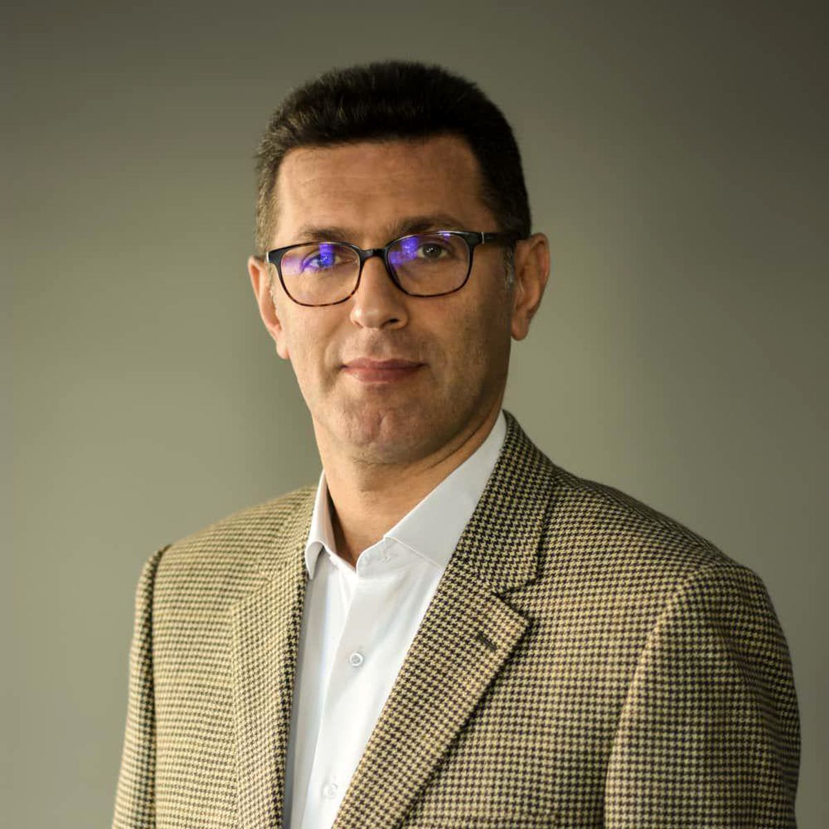 شالوده فوتبال ایران دولتی است