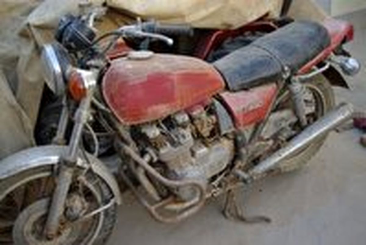 توقيف موتورسيکلت حامل 110 کیلو تریاک در سراوان