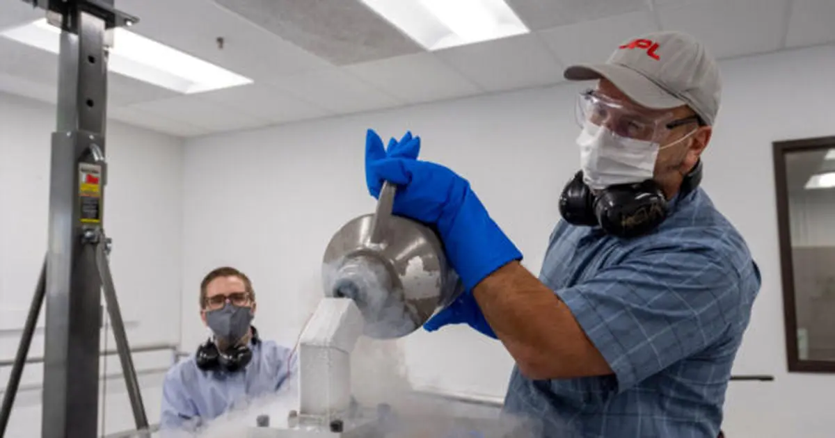 فرودگرهای قمری جدید ناسا با اجزای شیشه‌ای ساخته می‌شوند