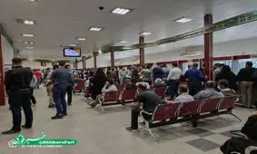 عدم کنترل فاصله گذاری در یک مرکز تعویض پلاک در همدان