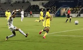 کارشناس داوری: تکل بازیکن النصر روی محبی پنالتی بود