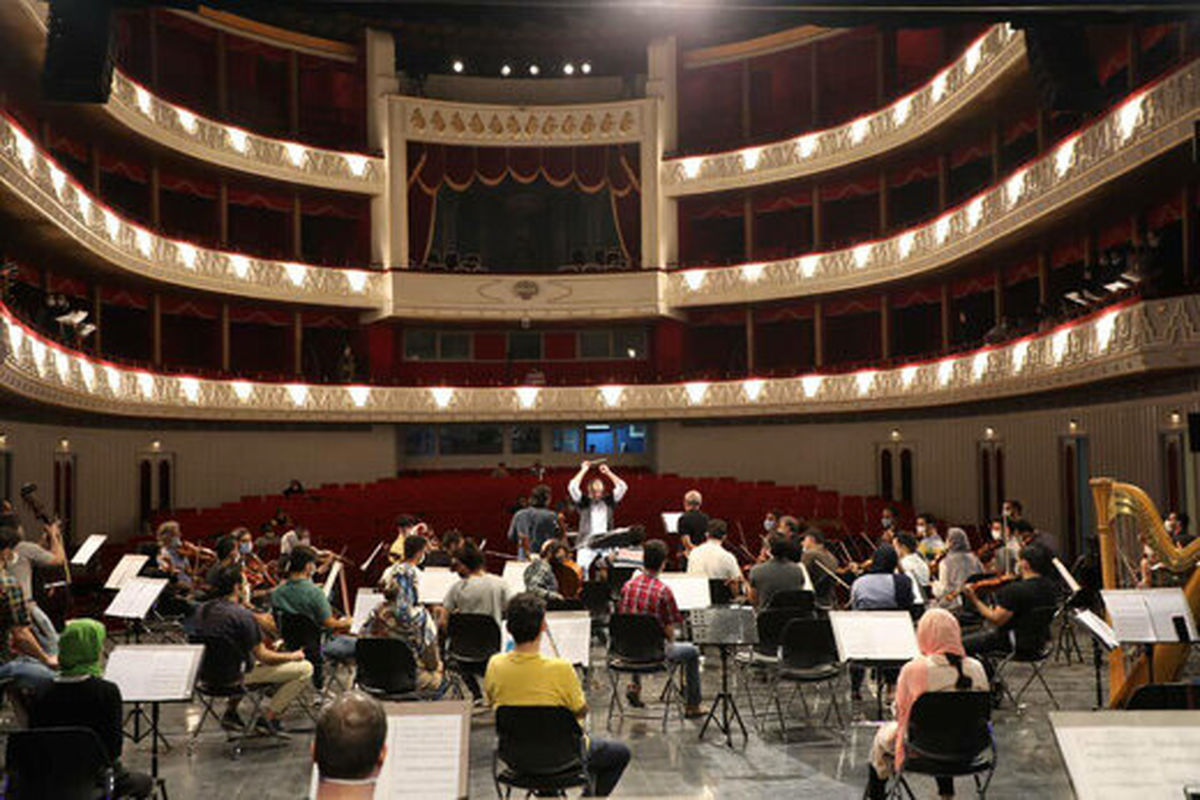 داریوش ارجمند و پرویز پرستویی با ۷۲ نوازنده روی صحنه خواهند رفت