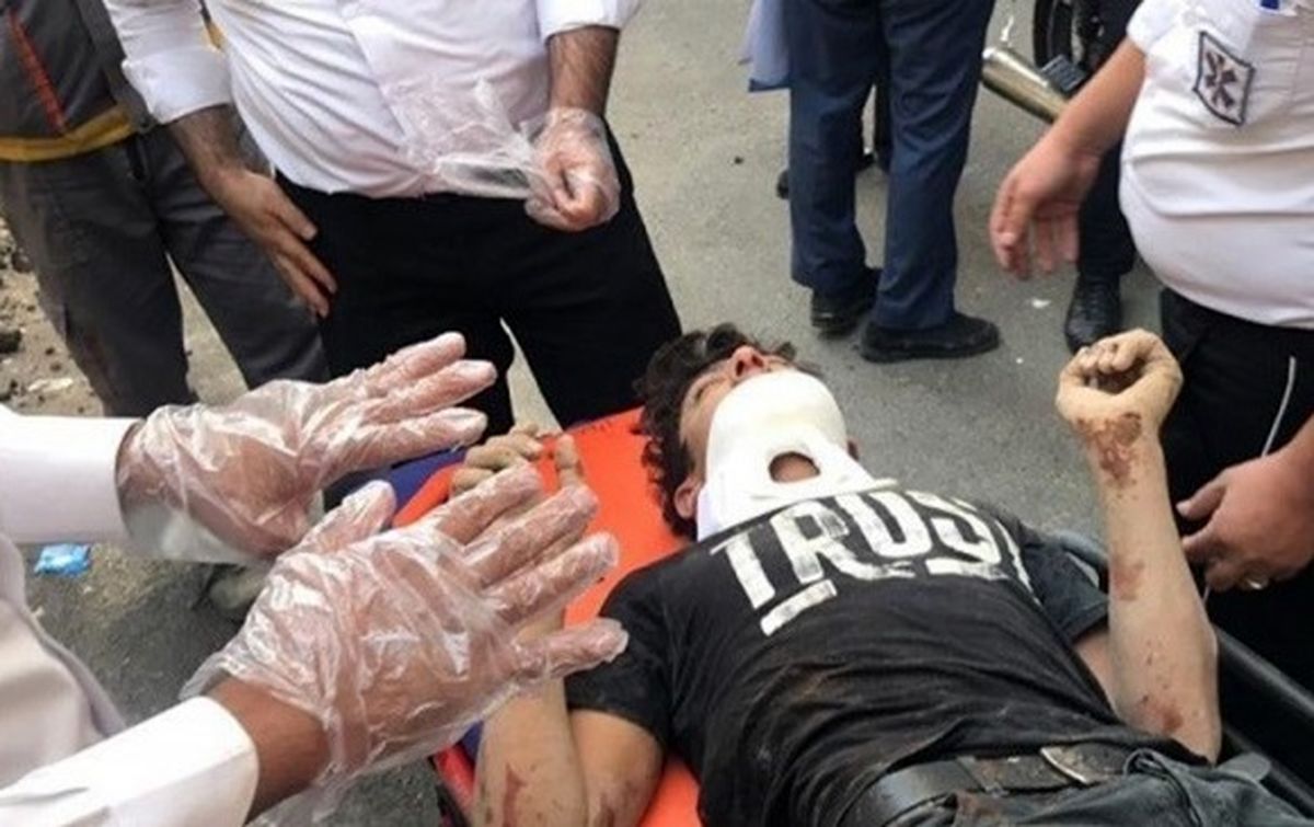نجات کارگر 21 ساله تهرانی در چاه 35 متری