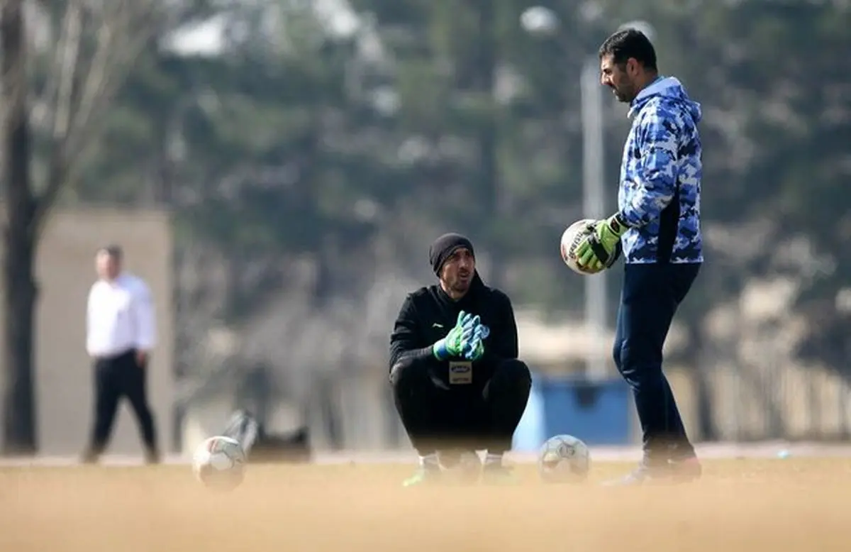 چرا رحمتی خود را سکونشین کرده است؟